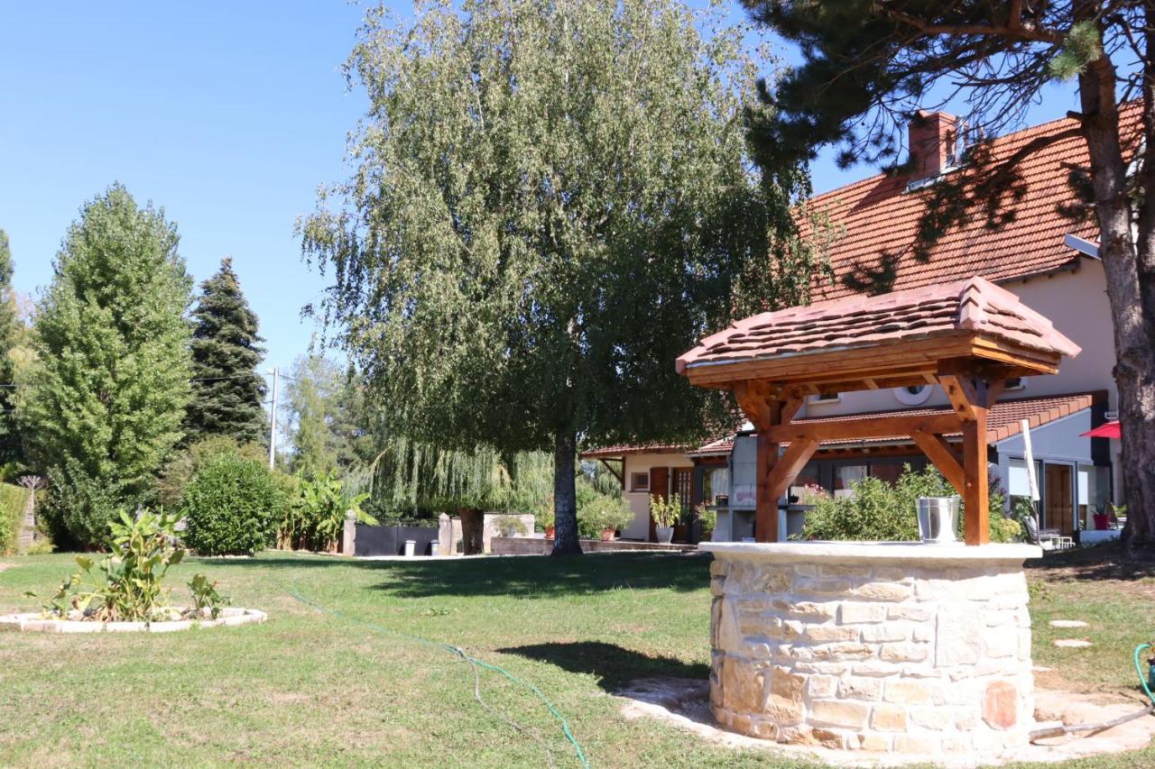 Chez Martine Et Laurent Le Tremblois Экстерьер фото